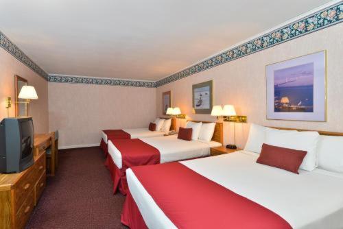 Travelodge By Wyndham Mackinaw City Oda fotoğraf